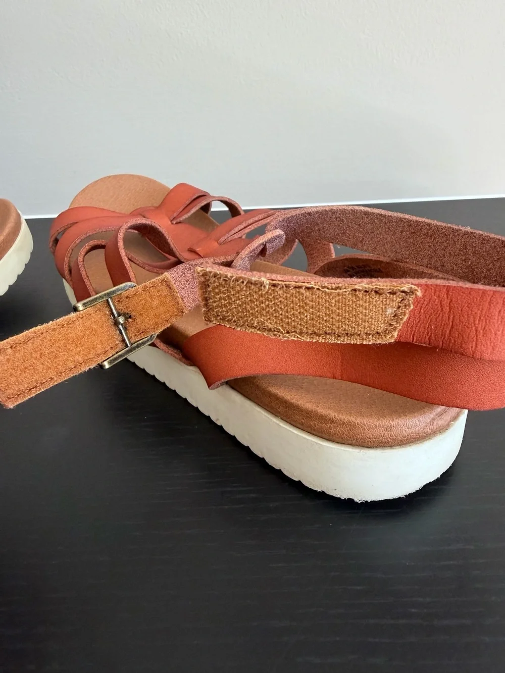 Touch Of Nina Big Girls 5 Fisherman Sandals Cognac Brown Adjustable Strap